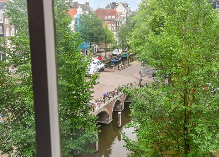 Herengracht Private With Canal View